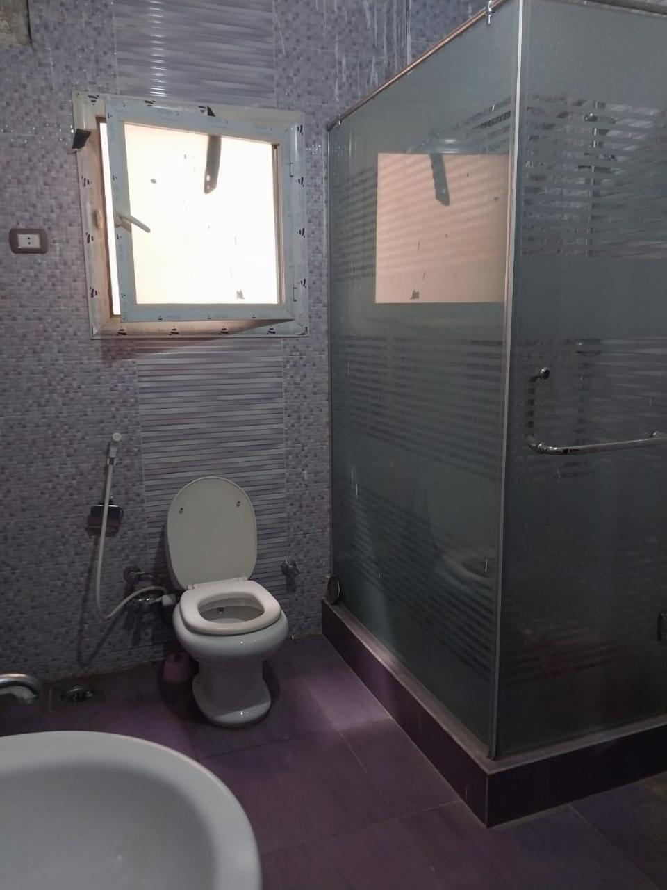 بفيلا بالتجمع الاول الجديدة Apartment *